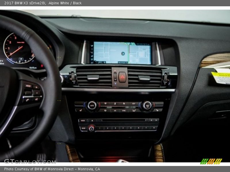 Alpine White / Black 2017 BMW X3 sDrive28i