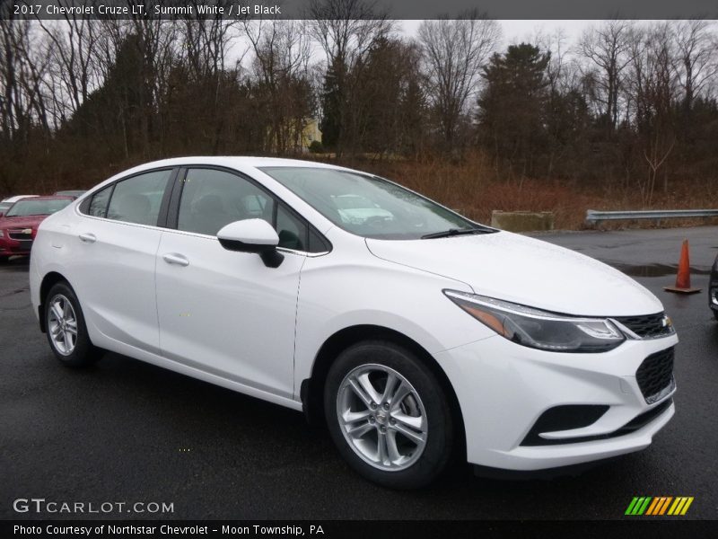 Summit White / Jet Black 2017 Chevrolet Cruze LT