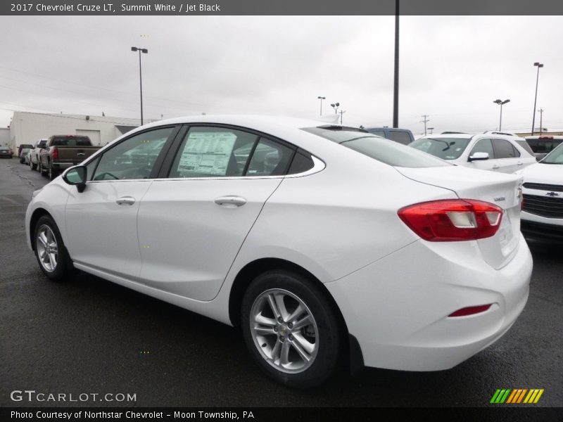 Summit White / Jet Black 2017 Chevrolet Cruze LT