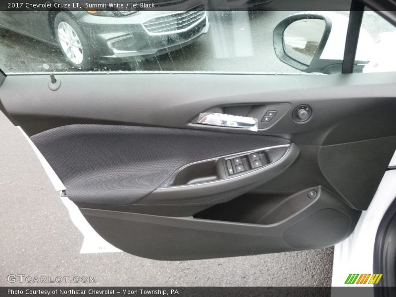 Summit White / Jet Black 2017 Chevrolet Cruze LT