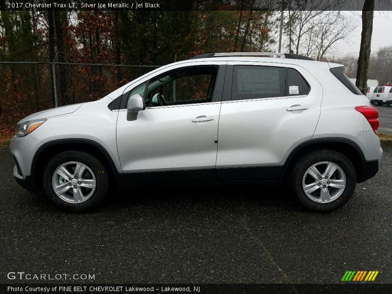  2017 Trax LT Silver Ice Metallic