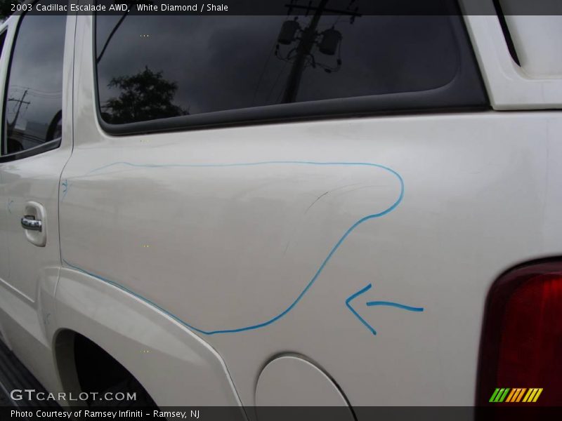 White Diamond / Shale 2003 Cadillac Escalade AWD