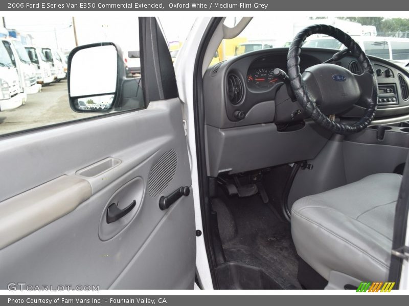 Oxford White / Medium Flint Grey 2006 Ford E Series Van E350 Commercial Extended