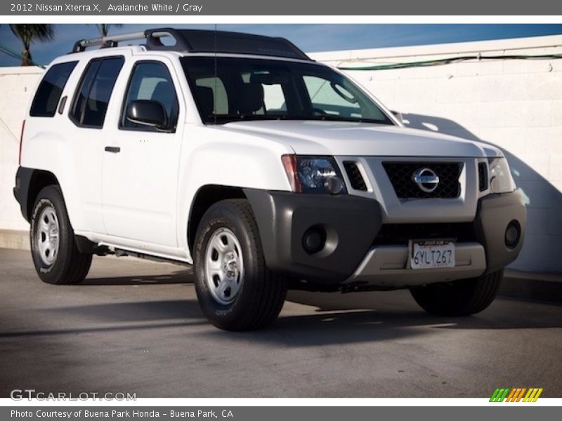 Avalanche White / Gray 2012 Nissan Xterra X