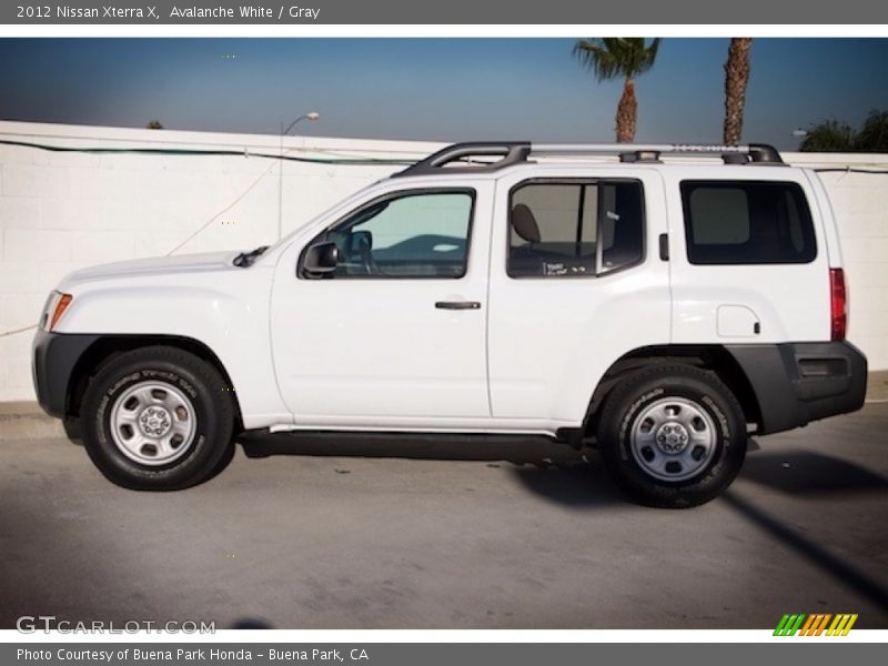 Avalanche White / Gray 2012 Nissan Xterra X