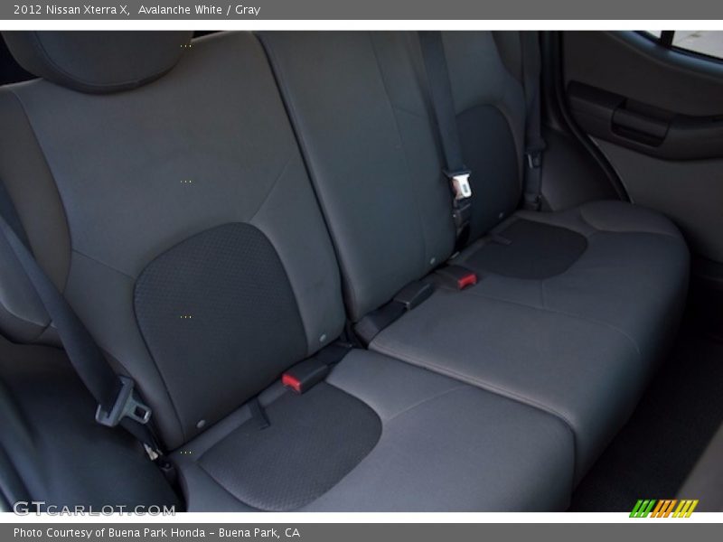 Avalanche White / Gray 2012 Nissan Xterra X