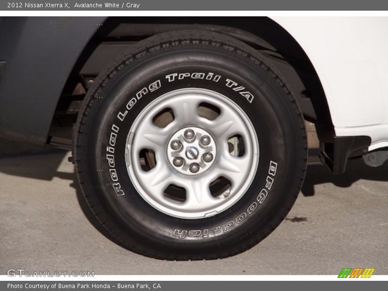 Avalanche White / Gray 2012 Nissan Xterra X