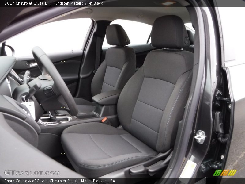 Tungsten Metallic / Jet Black 2017 Chevrolet Cruze LT