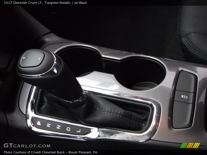 Tungsten Metallic / Jet Black 2017 Chevrolet Cruze LT