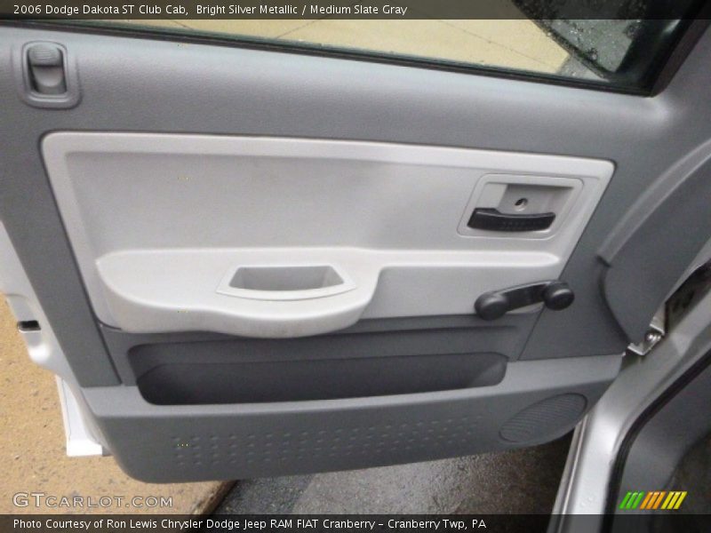 Bright Silver Metallic / Medium Slate Gray 2006 Dodge Dakota ST Club Cab