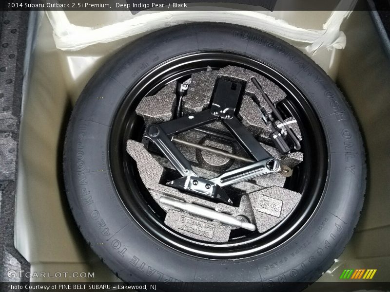 Deep Indigo Pearl / Black 2014 Subaru Outback 2.5i Premium