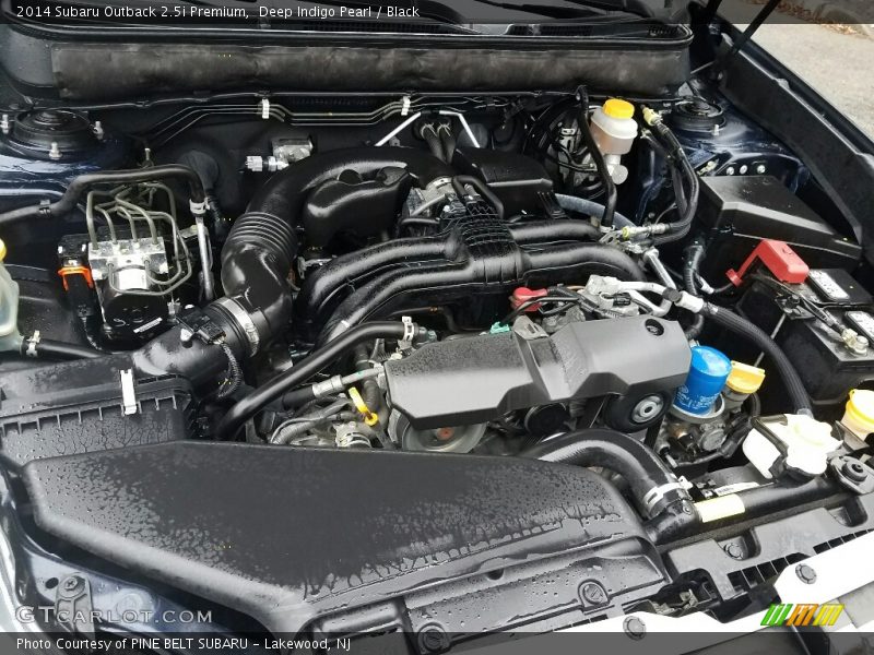 Deep Indigo Pearl / Black 2014 Subaru Outback 2.5i Premium