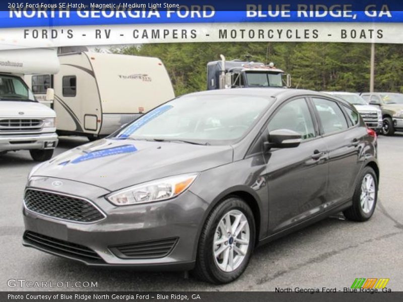 Magnetic / Medium Light Stone 2016 Ford Focus SE Hatch