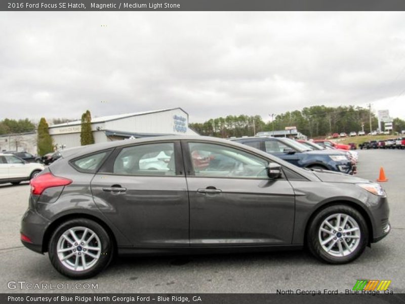 Magnetic / Medium Light Stone 2016 Ford Focus SE Hatch