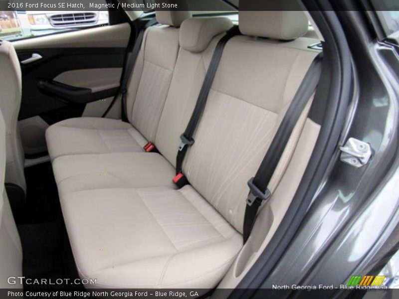 Magnetic / Medium Light Stone 2016 Ford Focus SE Hatch