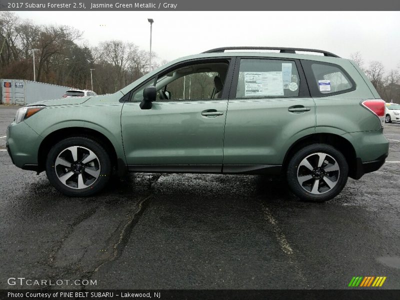 Jasmine Green Metallic / Gray 2017 Subaru Forester 2.5i