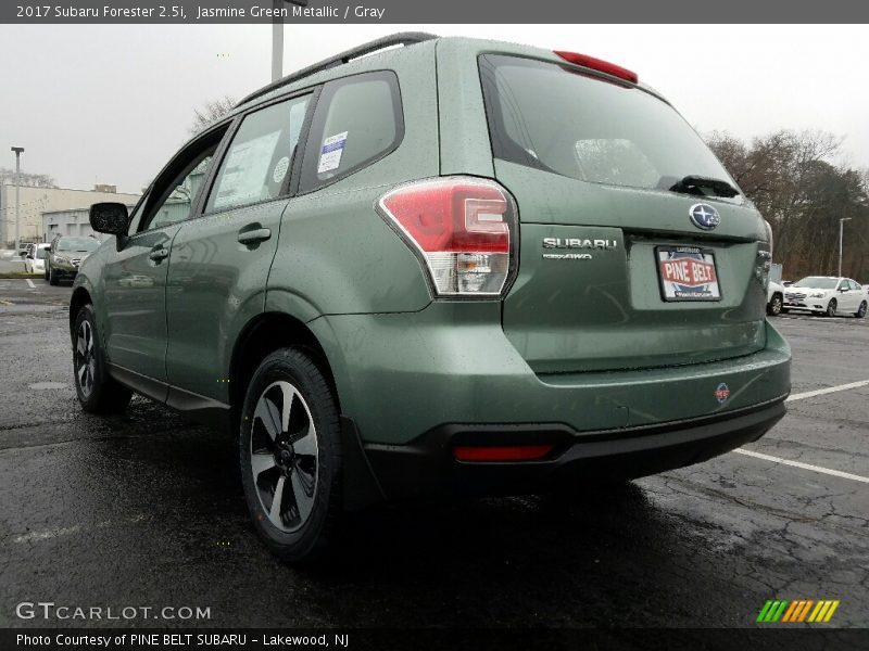 Jasmine Green Metallic / Gray 2017 Subaru Forester 2.5i