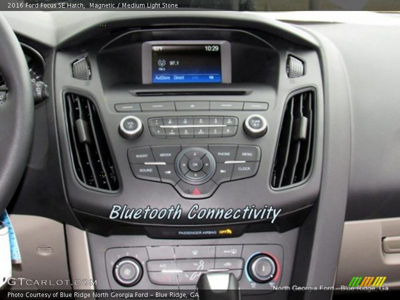 Magnetic / Medium Light Stone 2016 Ford Focus SE Hatch