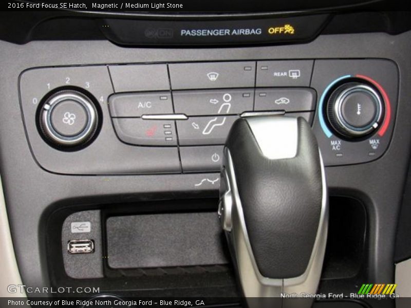 Magnetic / Medium Light Stone 2016 Ford Focus SE Hatch