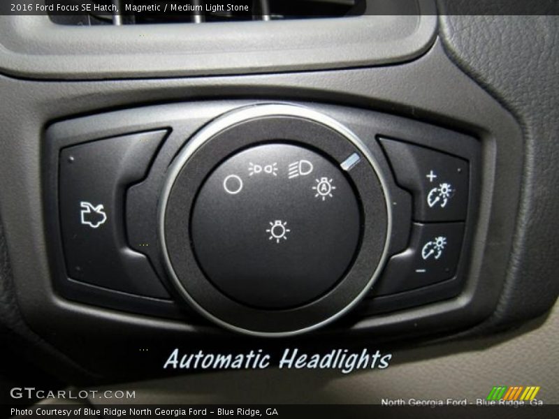 Magnetic / Medium Light Stone 2016 Ford Focus SE Hatch