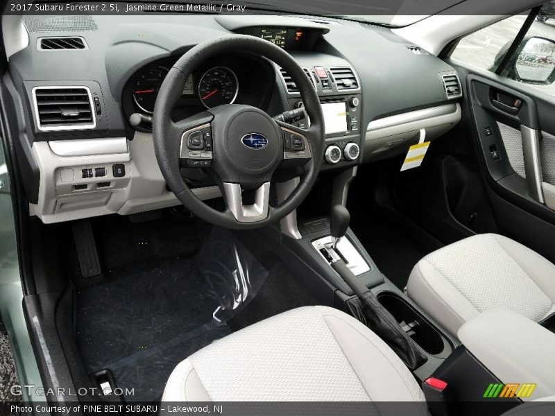 Jasmine Green Metallic / Gray 2017 Subaru Forester 2.5i