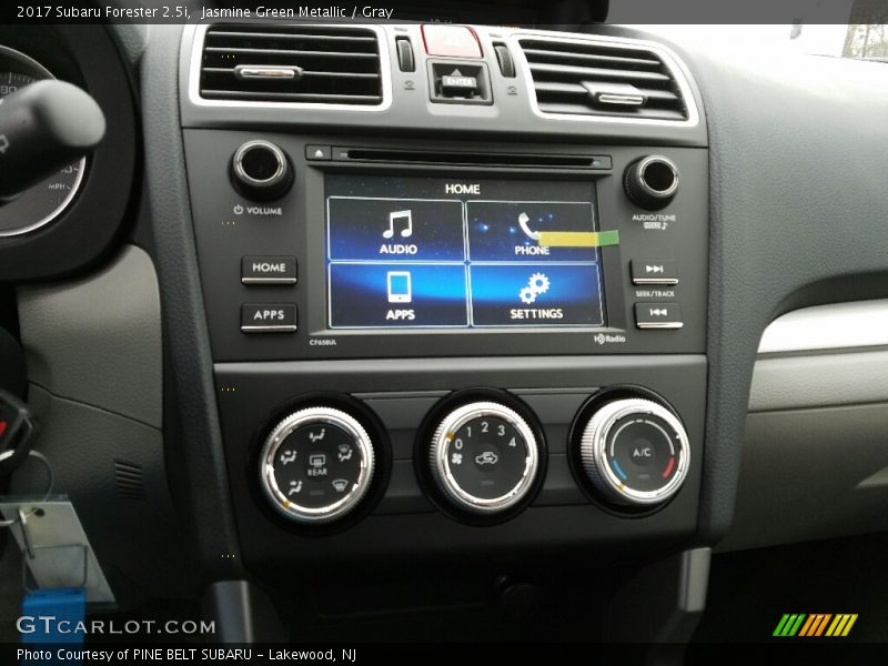 Jasmine Green Metallic / Gray 2017 Subaru Forester 2.5i
