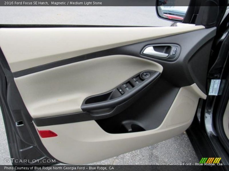Magnetic / Medium Light Stone 2016 Ford Focus SE Hatch