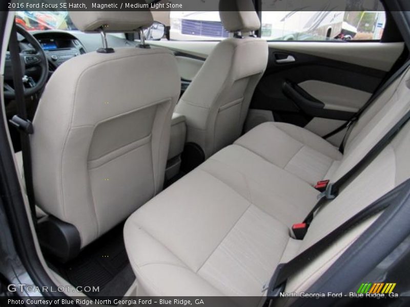 Magnetic / Medium Light Stone 2016 Ford Focus SE Hatch