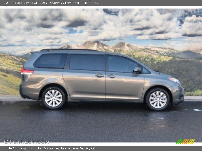 Cypress Green Pearl / Light Gray 2011 Toyota Sienna XLE AWD
