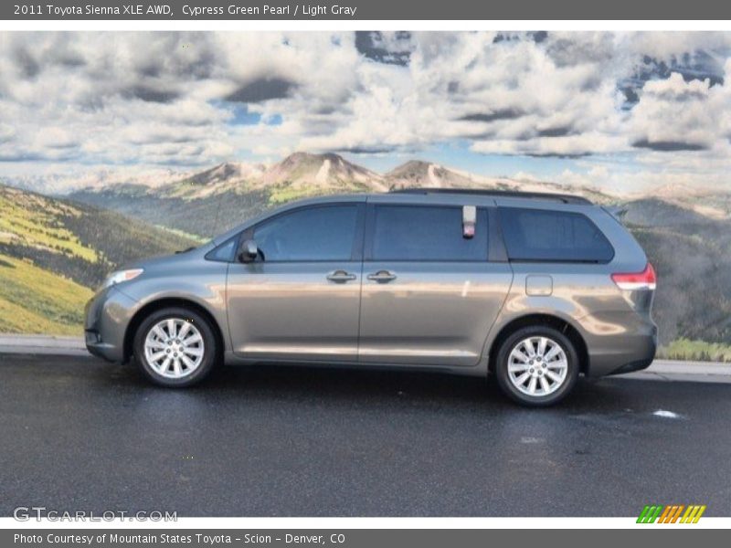 Cypress Green Pearl / Light Gray 2011 Toyota Sienna XLE AWD