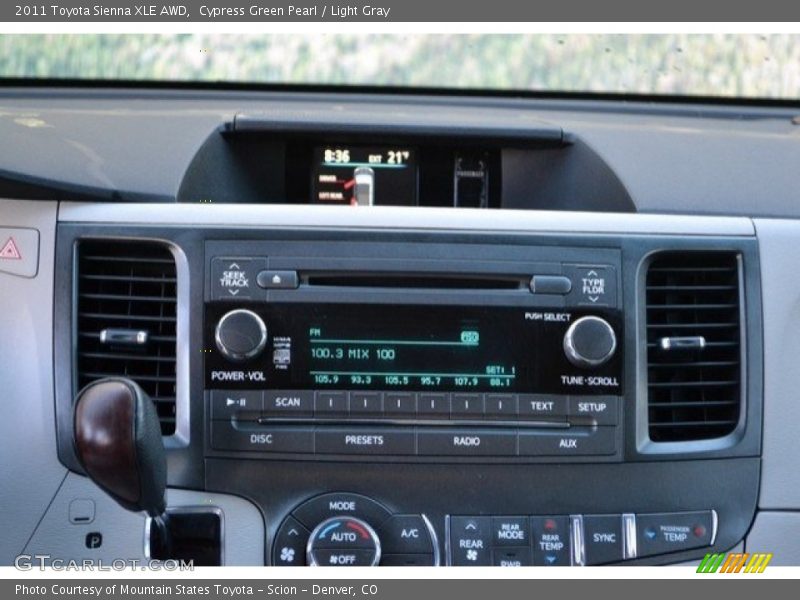 Cypress Green Pearl / Light Gray 2011 Toyota Sienna XLE AWD