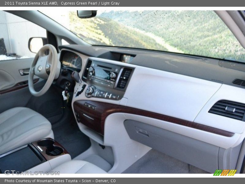 Cypress Green Pearl / Light Gray 2011 Toyota Sienna XLE AWD