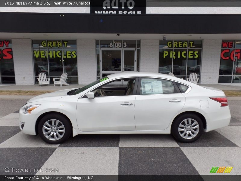 Pearl White / Charcoal 2015 Nissan Altima 2.5 S