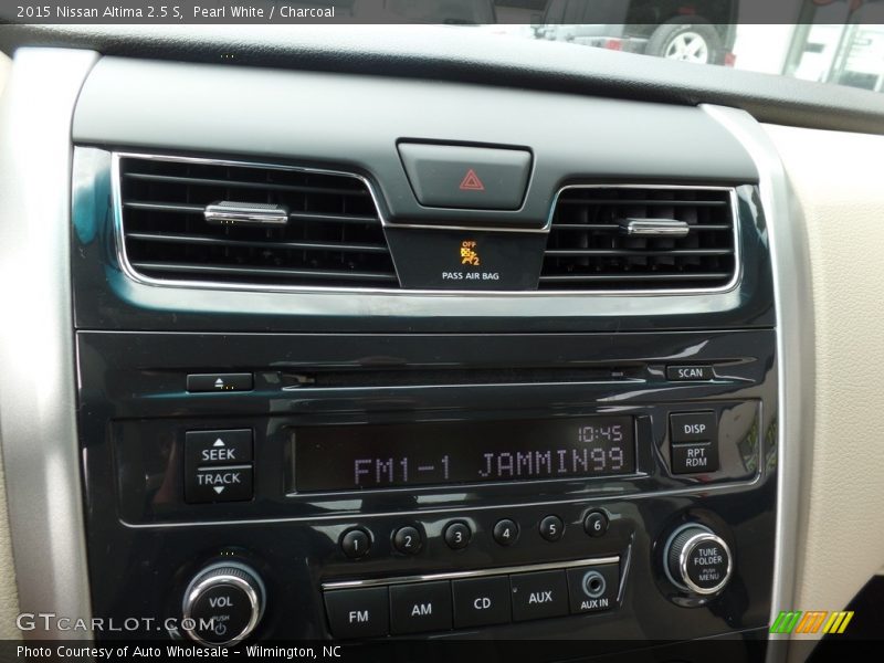 Pearl White / Charcoal 2015 Nissan Altima 2.5 S