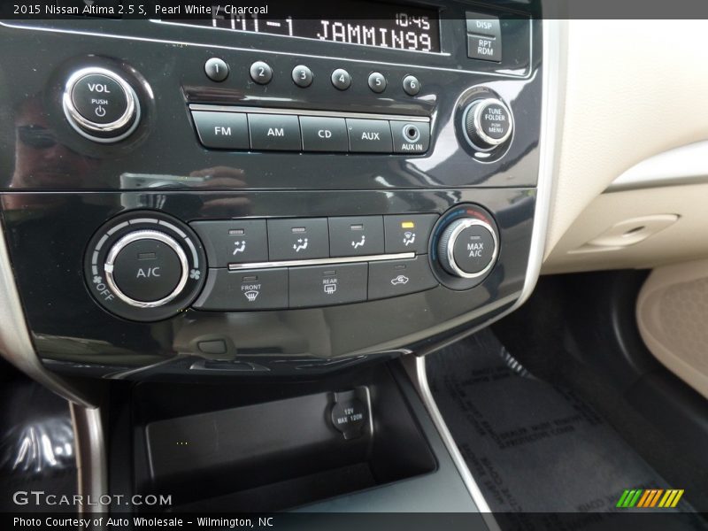 Pearl White / Charcoal 2015 Nissan Altima 2.5 S