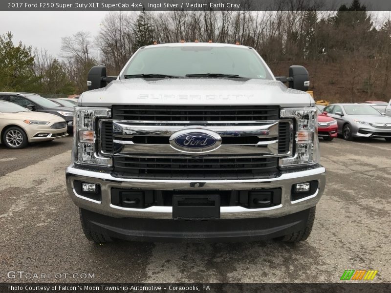 Ingot Silver / Medium Earth Gray 2017 Ford F250 Super Duty XLT SuperCab 4x4