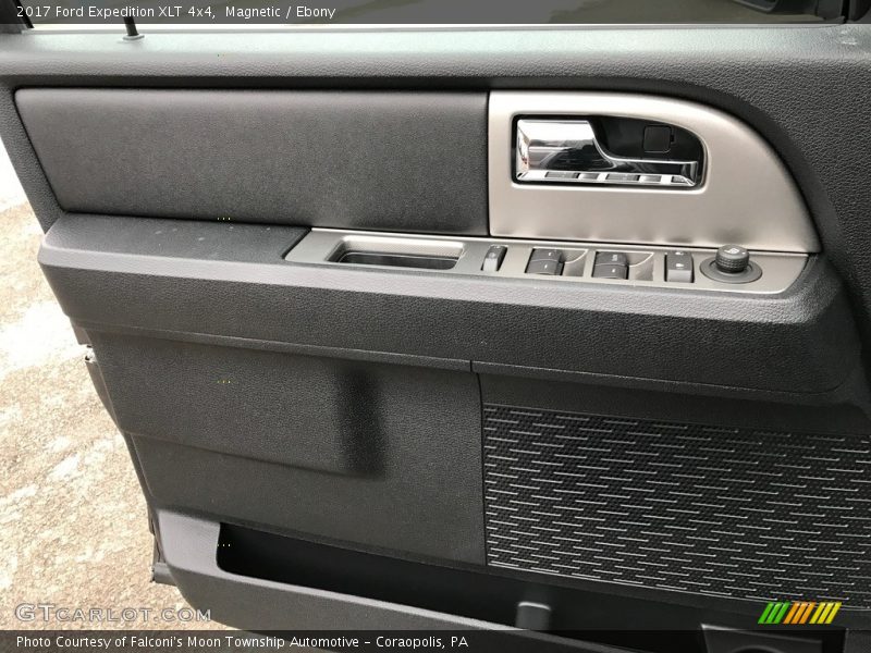 Magnetic / Ebony 2017 Ford Expedition XLT 4x4