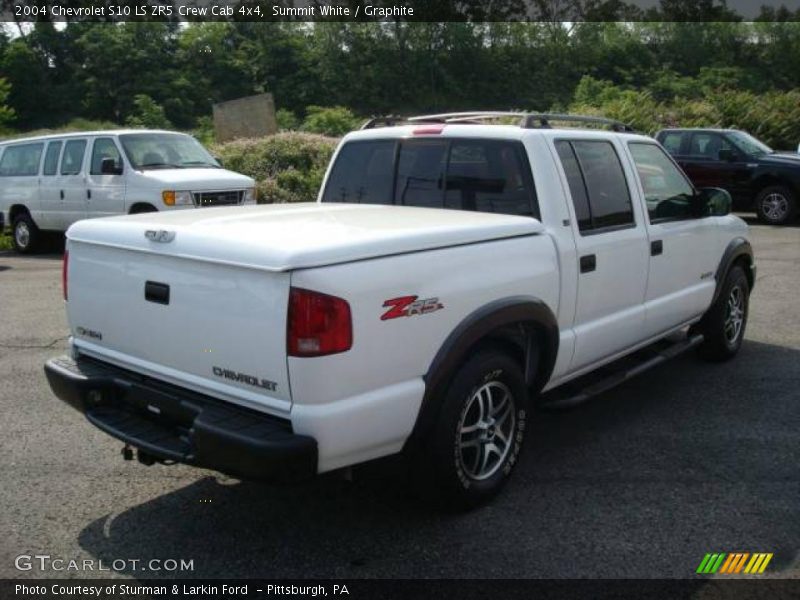 Summit White / Graphite 2004 Chevrolet S10 LS ZR5 Crew Cab 4x4