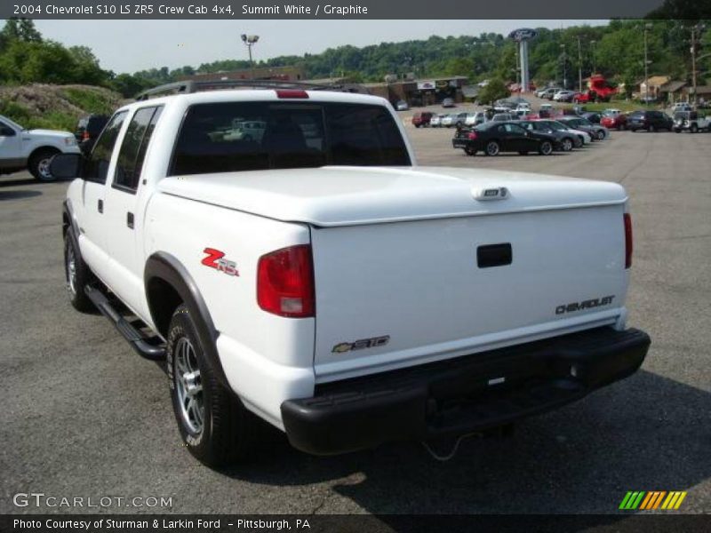 Summit White / Graphite 2004 Chevrolet S10 LS ZR5 Crew Cab 4x4