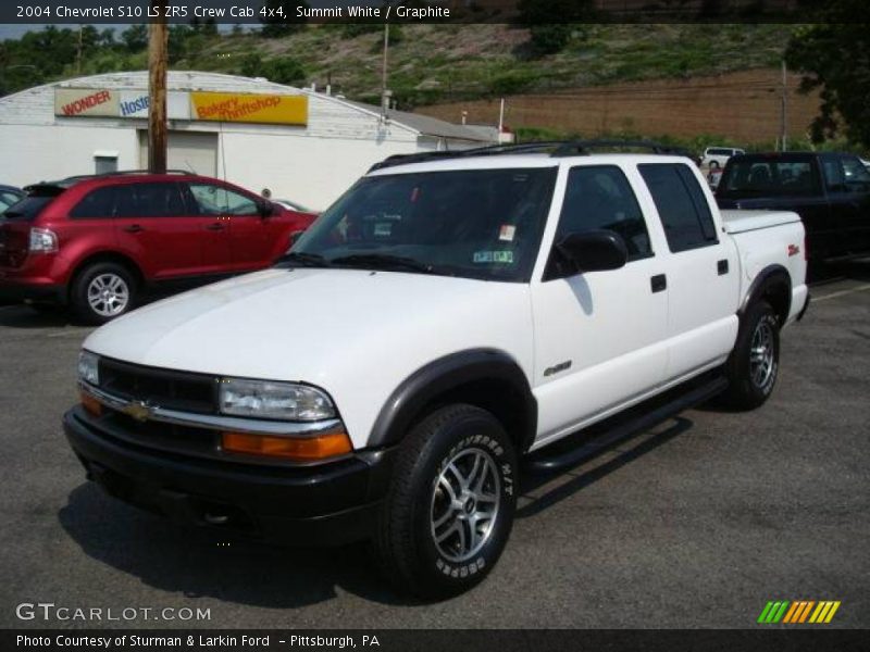 Summit White / Graphite 2004 Chevrolet S10 LS ZR5 Crew Cab 4x4