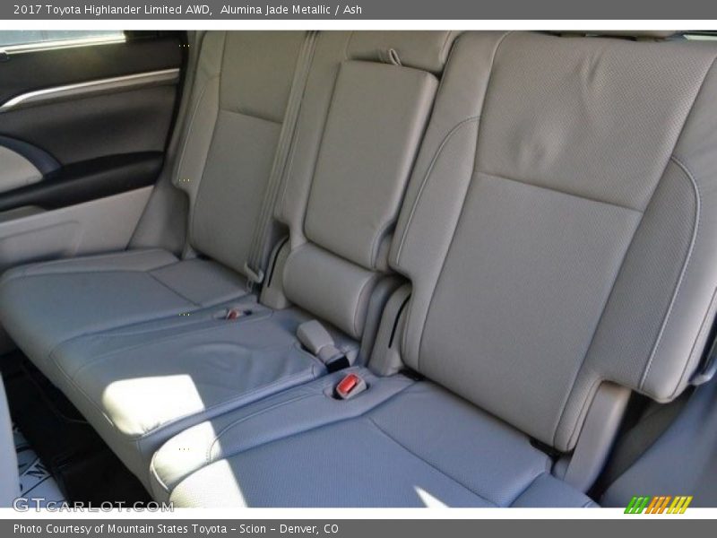Alumina Jade Metallic / Ash 2017 Toyota Highlander Limited AWD