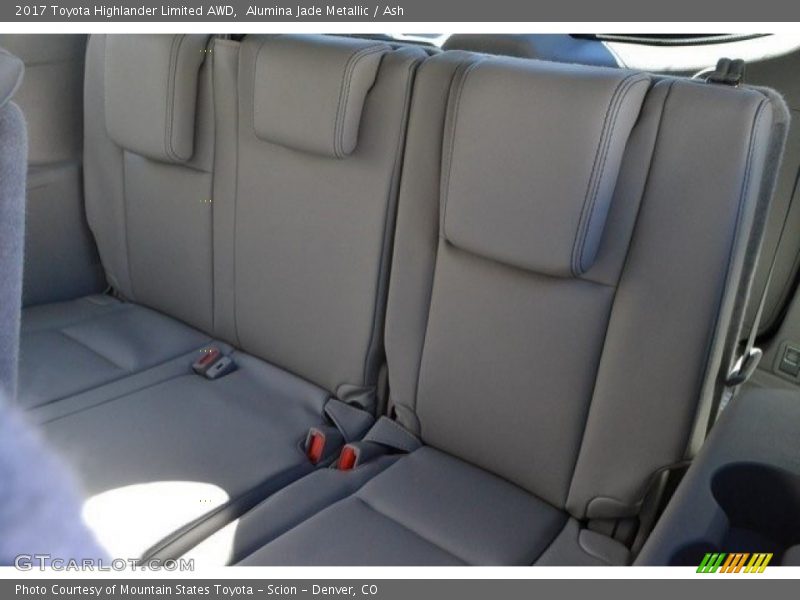 Alumina Jade Metallic / Ash 2017 Toyota Highlander Limited AWD