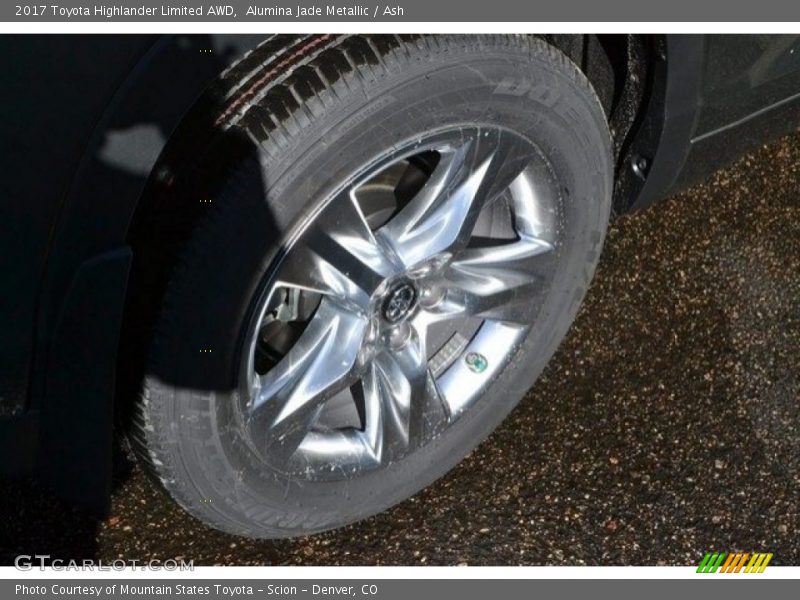 Alumina Jade Metallic / Ash 2017 Toyota Highlander Limited AWD