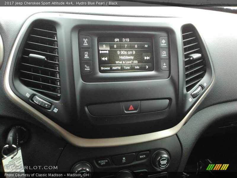 Hydro Blue Pearl / Black 2017 Jeep Cherokee Sport Altitude 4x4