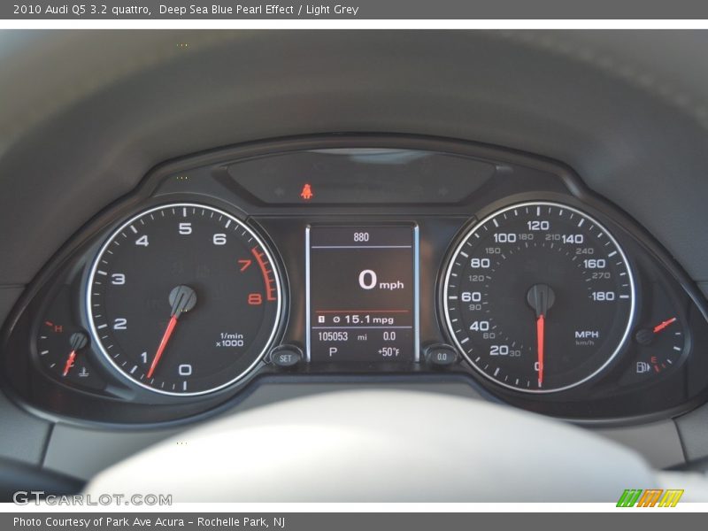 Deep Sea Blue Pearl Effect / Light Grey 2010 Audi Q5 3.2 quattro