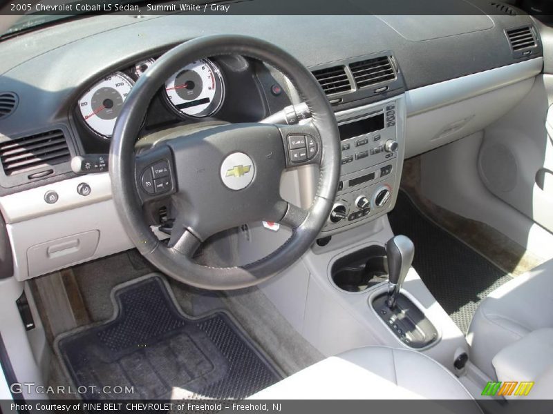 Summit White / Gray 2005 Chevrolet Cobalt LS Sedan