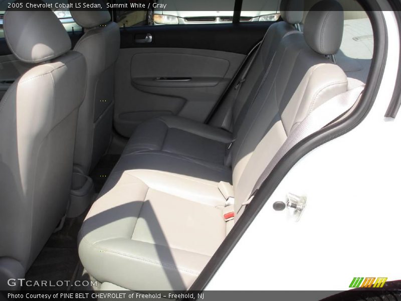 Summit White / Gray 2005 Chevrolet Cobalt LS Sedan