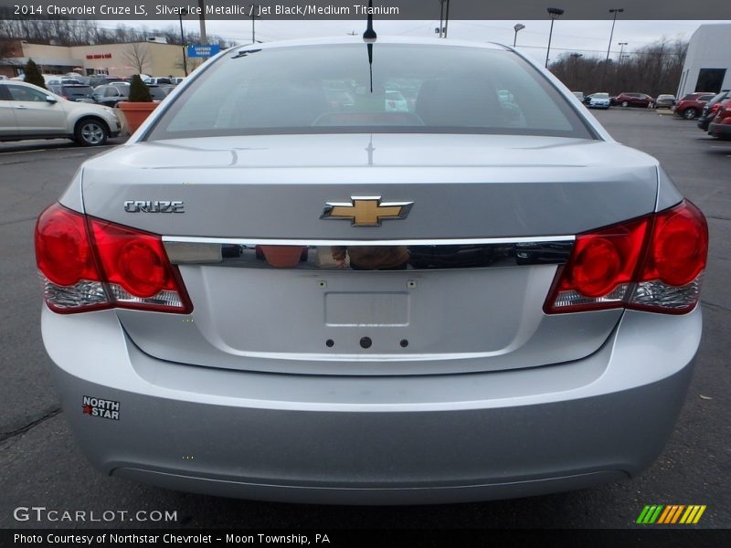 Silver Ice Metallic / Jet Black/Medium Titanium 2014 Chevrolet Cruze LS