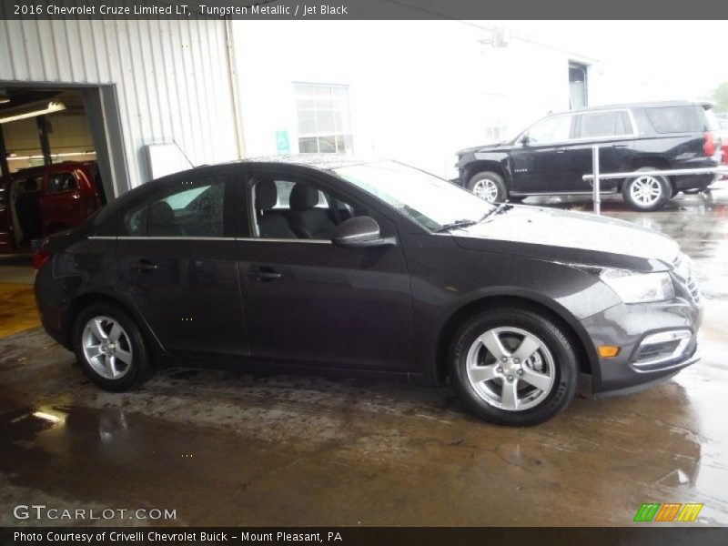 Tungsten Metallic / Jet Black 2016 Chevrolet Cruze Limited LT