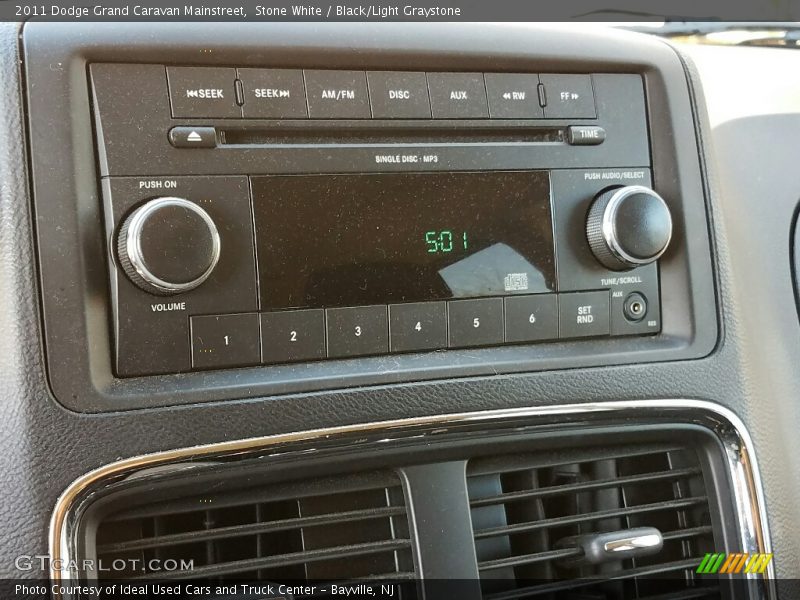 Stone White / Black/Light Graystone 2011 Dodge Grand Caravan Mainstreet